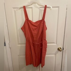 Old Navy sz 3x plus Romper. NWT